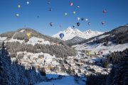 Filzmoos ist im Januar das Zentrum der internationalen Heißluftballon-Szene in Europa