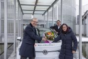 Salzburg AG-Impflotterie: Bad Dürrnbergerin gewinnt E-Auto