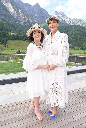 Natascha Ochsenknecht mit Mama Baerbel: Midsommar Party im Naturressort Puradies in Leogang (©Foto: Star Press)