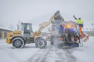 Straßenmeisterei Bruck Winterdienst Schneeräumarbeiten in Bruck Foto: Land Salzburg / Neumayr