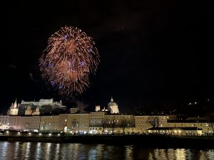 Silvesterfeuerwerk 31.12.2021 (©Foto: Martin Schmitz)
