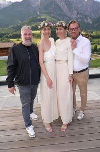 Julia und Nina Meise, Michael und Philipp Madreiter ( Puradies Chefs) Midsommar Party im Naturressort Puradies in Leogang (©Foto: Star Press)